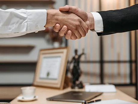 Acuerdo posterior a la adjudicación de un contrato público